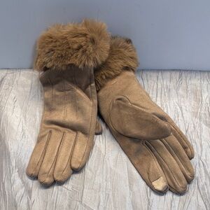 Elegant Tan Fur-Trimmed Women's Gloves
